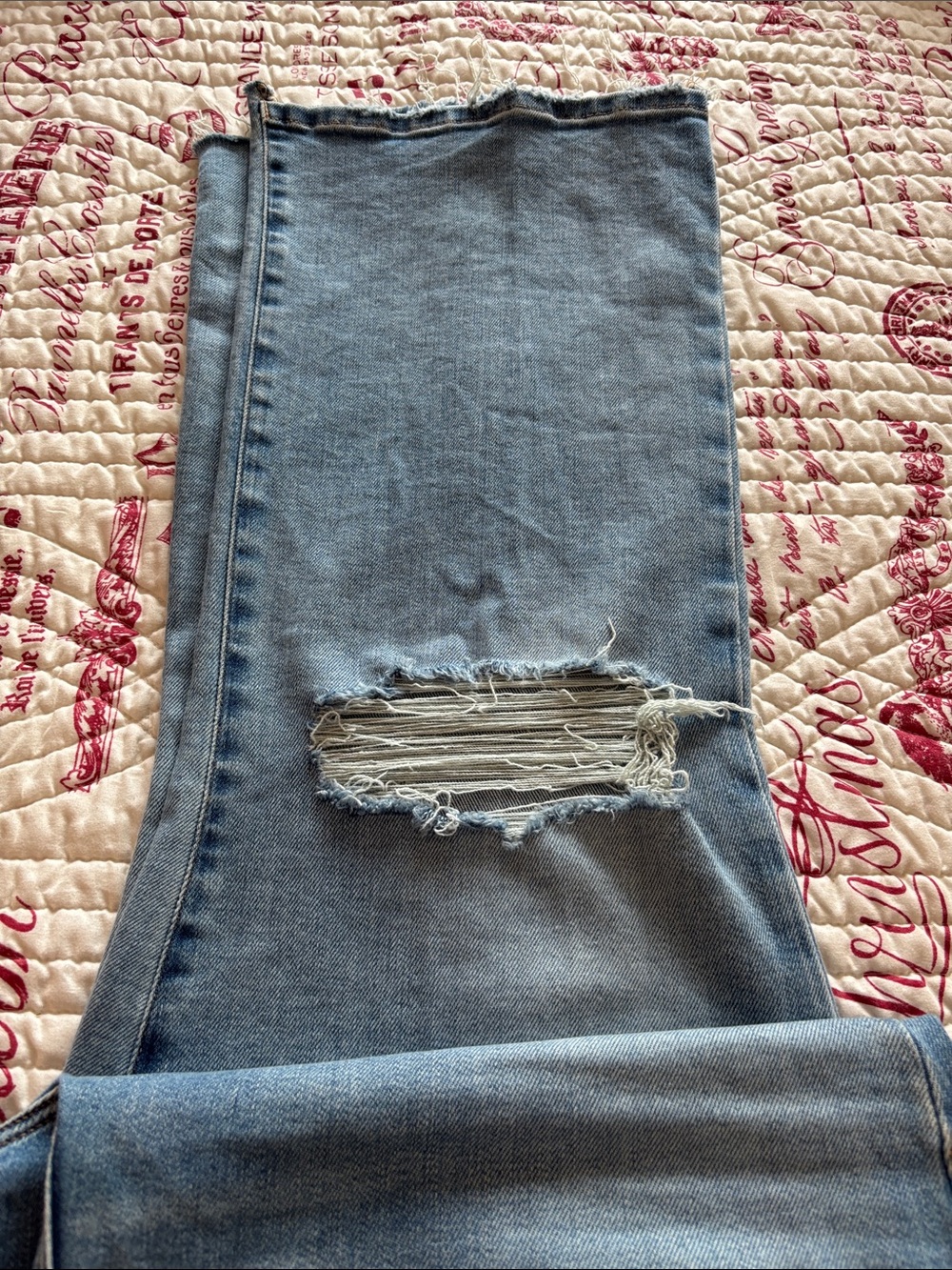 Good American Medium Wash Distressed Crop Mini Boot Jeans SIZE 18 - Picture 5 of 12